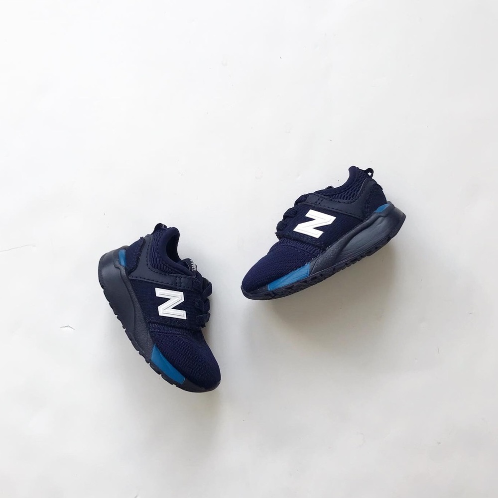 New Balance 247 Navy blue faux lace sneakers EUC size 3